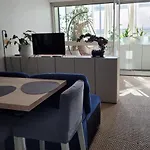 Lovely 35 M2 In Center - Bd Des Pyrenees - Private Parking Space Apartament *